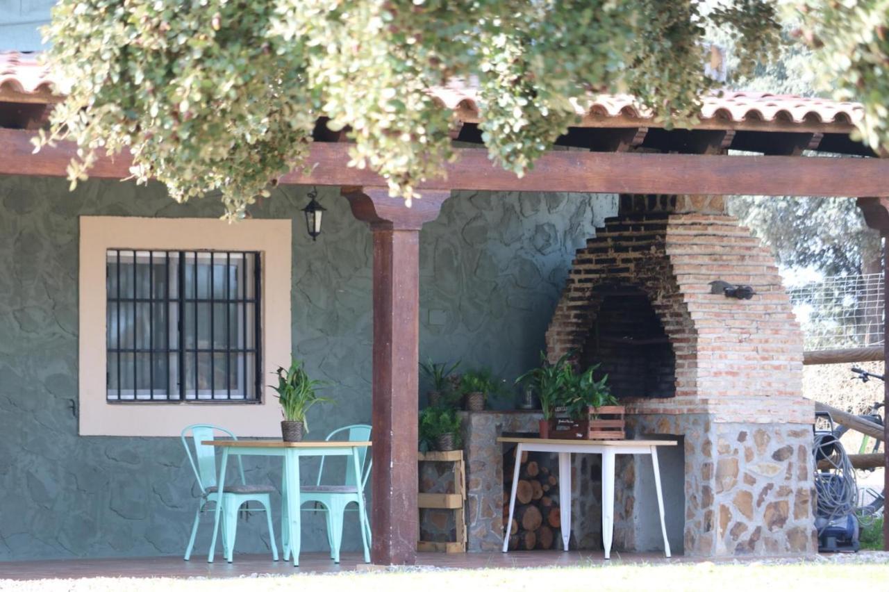 Miluna Hormigos Exterior photo